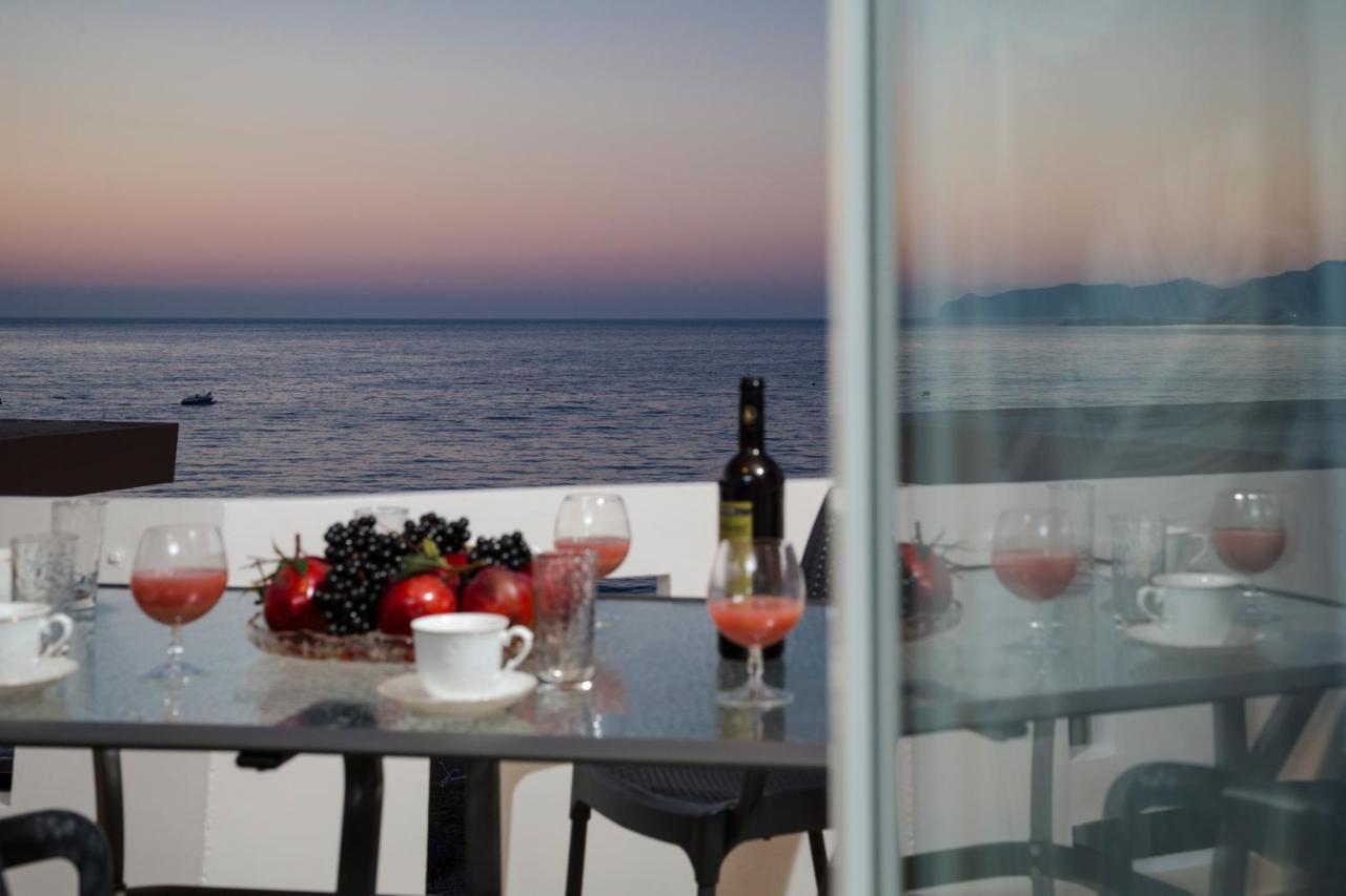 Mavros Molos Seaside Apartment Kíssamos Eksteriør billede